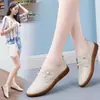 Zapatos tipo gorro de piel genuina para mujer Exportación Primavera y Otoño Nuevos Zapatos Blancos de Suela Suave de Una Pierna Antideslizantes Zapatos de Mamá Casuales Zapatos Pequeños de Cuero