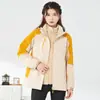 Ropa de asalto para exteriores para hombres y mujeres con tres en uno desmontable de dos piezas ropa de alpinismo y esquí a prueba de viento impermeable logo