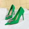 18249-K53 Zapatos de tacón alto estilo coreano para banquetes, de satén, con punta baja, con lazo de diamantes de imitación de metal, para mujer