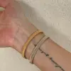 Pulsera Bangle Lisa de Satén Moda y Lujo con Artesanía Exquisita, Pulsera de Hebilla Simple de Alta Gama para Uso Diario para Mujeres, Joyería de Diseño Único