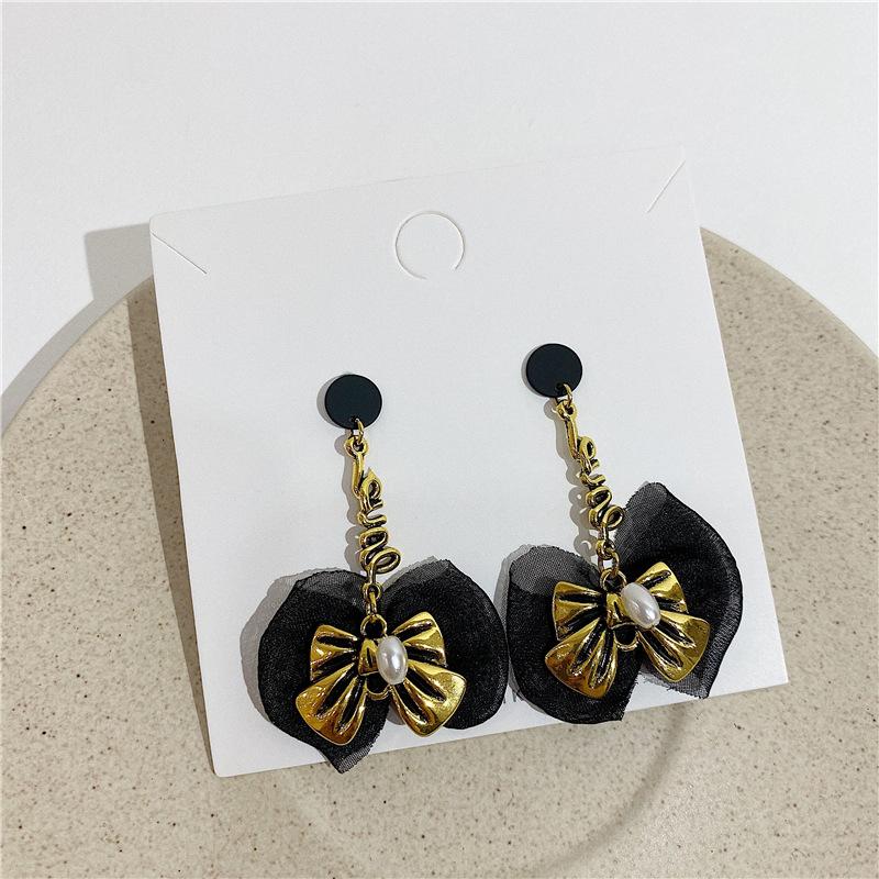 黑色蝴蝶结耳环04