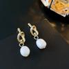 Pendientes de Perlas de Agua Dulce Nudosos Metálicos de Alta Gama, Pendientes Geométricos de Estilo Francés de Moda y Únicos para el Uso Diario de Mujer