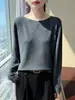 Suéter de punto de cuello redondo para mujer para primavera y otoño, con un estilo relajado, lana fina, adecuado para el trabajo, simple y holgado, un suéter fino para usar como base