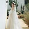 Vestido de Noiva Branco, Vestido Longo Tomara que Caia com Mangas Bufantes, Elegante e Sofisticado, Adequado para Banquetes, Estilo Outono, Tule e Organza