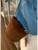 Bolsa de Ombro Estilo Retrô High-End Transfronteiriça para Mulheres 2025 Nova Bolsa Saco de Camurça de Grande Capacidade Bolsa de Ombro Simples
