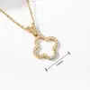 Colgante de Acero Inoxidable con Corte Geométrico Incrustado de Diamantes Collar de Moda Lujo Accesible Nicho Ins Tendencia Popular Cadena para la Clavícula
