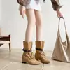 Botines de tira cruzada para mujer 2026 nuevo estilo bohemio vintage con plataforma interna oculta y botas apiladas de gamuza plisada