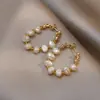 Brincos de pérola de água doce barrocos, brincos simples galvanizados, tarrachas de design estiloso, moda coreana, brincos da moda e elegantes para celebridades da internet