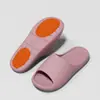 Pantuflas de verano antideslizantes para hombres y mujeres, adecuadas para uso doméstico, especialmente diseñadas para mujeres embarazadas y personas mayores, suaves y cómodas para bañarse en el baño