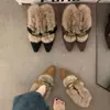 Zapatos de algodón tipo Birkenstock para mujer que aumentan la altura, forrados de polar, colección de invierno 2026, ropa de abrigo de otoño, zapatos peludos de tacón alto, mocasines cálidos