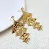 Pendientes de Metal Hueco Cuadrados Retro Estilo Coreano con Circonita Diseño de Nicho Moda Versátiles Pendientes de Alto Nivel