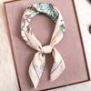 Primavera y Otoño Nuevo Elegante Bufanda Cuadrada Atmosférica Bufanda de Seda con Flores Estilo Coreano para Mujer Tendencia de Moda Dulce Bufanda Cuadrada