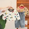 Ropa Nueva Elegante para Bebé de Primavera y Otoño, Conjunto de Dos Piezas de Sudadera Fresca con Tema de Coches, Conjunto de Ropa de Otoño para Niños Estilo Coreano