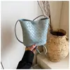 Bolso Tejido de Diseño de Nicho a la Moda para Mujer, Bolso Cruzado Nuevo 2025, Bolso Cubo Fresco y Elegante de Verano
