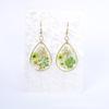 Pendientes de flor seca de epoxi de nueva moda francesa, marco de lámina de oro que conserva el color, pendientes de capullo de flor de epoxi, textura de lujo, temperamento femenino