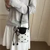 Bolso pequeño fresco y dulce al por mayor para mujer, nuevo bolso de hombro con bloqueo de color de lunares para el verano 2026, bolso cruzado para teléfono