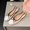Estilo Suave Estilo Pequeño Zapatos de Dama Combinables Boca Baja Suela Suave Zapatos de Ballet Zapatos de Una Capa con Altura Interna para Mujer Zapatos de Leche Zapatos de Rollo de Huevo