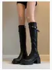 Botas longas de couro de alta qualidade com fivela e salto grosso, botas de cavaleiro pretas emagrecedoras, botas skinny, botas femininas de cano alto da moda e versáteis, sola grossa