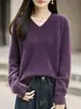 Novo suéter de lã com gola V para outono e inverno para mulheres, soltinho e aconchegante, top de malha escovada de pelo longo quente para usar em camadas