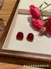 Pendientes de botón geométricos para mujer Otoño e Invierno 2023 Moda Nueva Pendientes estilo Western Pendientes de diseño de nicho con temperamento Accesorios de moda