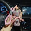 Llavero de oso de diamantes completo con letras opcionales creativas, personalidad, moda, letras de lazo, dibujos animados, llavero para llave de coche para mujer