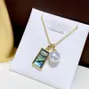 Colar de Pérolas Originais para o Dia das Mães Pingente de Pérola Natural Edison + Colar com Pingente de Concha de Abalone Banhado a Ouro 18K