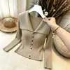 Etiqueta de corte de contra-etiqueta genuina nicho temperamento francés de moda solapa punto de punto comenzando nuevo abrigo suelto suéter