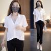 Nova Camisa Pulôver Estilo Verão Costurada Falsa de Duas Peças para Mulheres, Fashionável e Versátil, Fashionável, Gola Polo, Camiseta de Manga Curta, Tendência