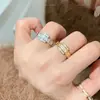 Anillo de Lujo Ligero Europeo y Americano de Alta Calidad con Incrustaciones de Diamante Rai de Dos Tonos de Lujo Combinable Resistente a los Ojos Exquisito Simple de Alta Retención de Color Anillo de Dedo