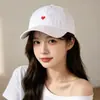 Nuevo Estilo Coreano Versátil Dulce Casual Sombrero de Sol Pequeño Fresco Lindo Bordado de Corazón Gorra de Béisbol Gorra de Pico de Pato para Pareja