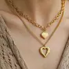 Collar de Cadena Metálica de Acero de Titanio Multicapa Hueco con Colgante de Corazón, Moda Retro Transfronteriza Europea y Americana de Gama Alta, Sencillo, Textura Metálica