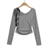 Ins Sexy Gris Hombro Inclinado Moda Camiseta de Manga Larga para Mujer Principios de Otoño Dulce y Picante Fuera del Hombro Lazo Único y Único Camiseta Top de Fondo