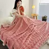 Manta de Felpa de Conejo Lujo Ligero Doble Capa Engrosada Multifuncional Color Sólido Manta de Terciopelo de Leche Manta Cubierta para Siesta en Aire Acondicionado Venta al por Mayor