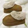 Botas de Neve com Solado Grosso Outono e Inverno 2025 Novas Acolchoadas Antiderrapantes Forradas com Lã Quentes Sapatos de Algodão Chinelos de Lã de Inverno para Casa