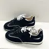 Zapatillas Deportivas Casuales Auténticas de Cuero Populares de Youmuni para Mujer 2025 Nuevo Otoño Temprano Planas Suela Suave Zapatos de Entrenamiento Agande para Mujer