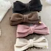 Grampo de Cabelo com Laço de Veludo para Nuca Feminina Outono e Inverno Presilha Banana para Cabelo Grampo Grande para Meio Preso Acessórios de Cabelo