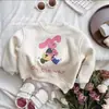 Sudadera de felpa con estampado de dibujos animados para niñas, un nuevo y elegante top de otoño/invierno para bebés