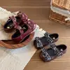 Sapatos de Couro para Meninas 2026 Primavera e Outono Novos Sapatilhas Mary Jane com Laço para Crianças Sola Macia Sapatos de Princesa para Meninas Combinarem com Vestidos