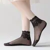 Calcetines para Mujer para Primavera y Verano, Calcetines de Encaje Finos y Transpirables, Calcetines Cortos de Malla de Media Caña, Calcetines de Moda para Celebridades de Internet, Calcetines Invisibles de Encaje