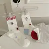 Calcetines de gatito con bloques de color rojo y blanco para mujer, calcetines de media pantorrilla, calcetines de algodón de malla primavera-verano, con lunares, estilo universitario de moda, calcetines lindos para mujer