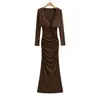 Vestido bodycon ajustado con pliegues retorcidos estilo francés para Otoño e Invierno, Top cárdigan de manga larga para mujer