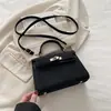 Moda Nueva Primavera 2026 Bolso Cuadrado Pequeño Sencillo y Fresco Estilo Coreano Bolso de Mano para Viaje con Diseño Texturizado, Se Puede Usar como Bolso de Hombro o Bolso Cruzado