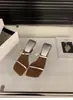 Sandalias de tacón de cuña de moda estilo francés, zapatos de hada, nuevo estilo de verano 2025, sandalias elegantes y únicas de tiras finas