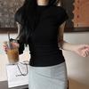 Camiseta de Ombro Só Verão Feminina Gola Redonda Cinza Manga Curta 2025 Nicho Slim Stretch Pulôver Top Cintura