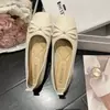 Zapatos Planos Slip-On con Lazo Estilo Francés 2026 Zapatos de Abuela Boca Baja Zapatos de una Sola Pieza para Mujer Primavera y Otoño Talla Grande Nuevos Zapatos de Hada