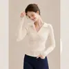 Suéter de punto de manga larga color albaricoque, moda femenina de principios de otoño, nuevo modelo 2026, estilo intelectual académico, top stylish para usar debajo