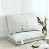Núcleo de almohada termofusible de artemisa, rebote lento, mantiene la forma y previene el colapso. Almohada cervical de artemisa, adecuada para uso en el hogar y en hoteles, disponible para venta al por mayor y dropshipping desde la fábrica