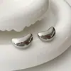 Moda Europea y Americana Retro Lujo Ligero Gama Alta Metal Pendientes de Tachuela Pequeños Frijol Nicho Exquisitos Personalidad Pendientes Chapados en Cobre y Oro