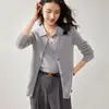 Suéter de Punto para Mujer con Cuello Polo de Cachemira Manga Larga Ajustado Diseño de Rayas Finas Suave Agradable para la Piel Versátil de Botones