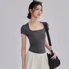Conjunto deportivo casual para mujer para verano, ligero, adecuado para usar al aire libre, correr, fitness, pantalones cortos ajustados de cintura alta estilo americano, ropa de yoga